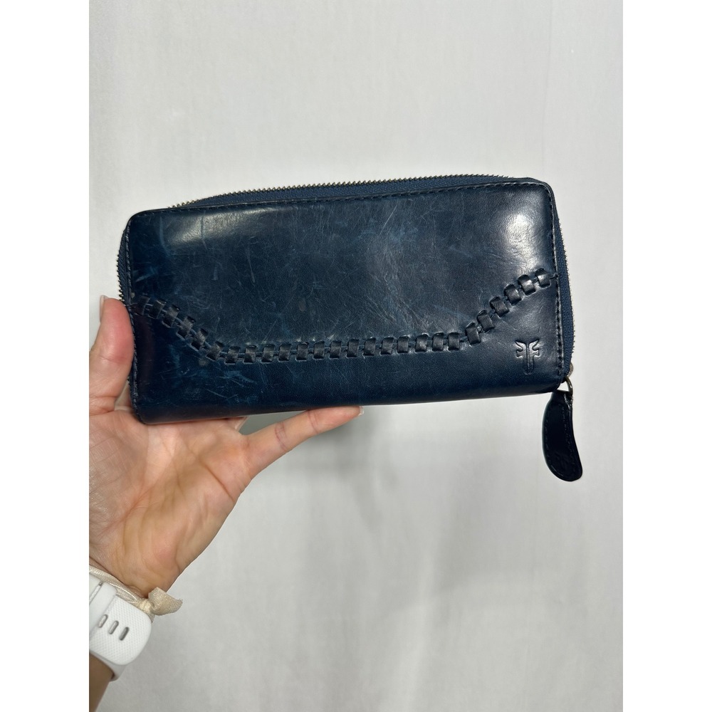 Frye Melissa Zip Around Leather Wallet Navy Slate Blue Whipstitch Continental - Picture 1 of 7